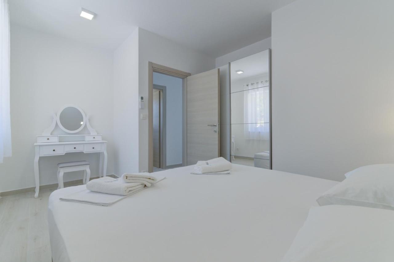 Apartmani Olimp Светий Юрай Екстер'єр фото